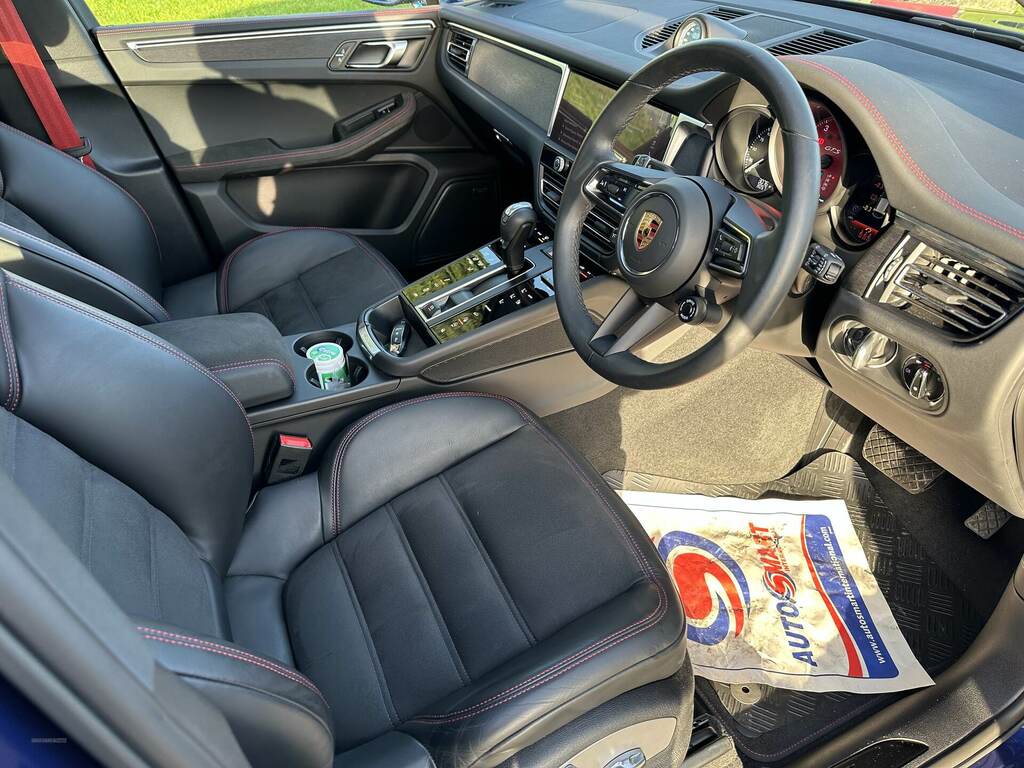 Porsche Macan Gts Pdk Blue #5