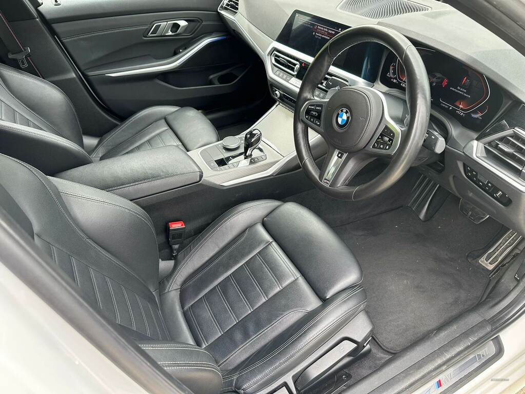 BMW 3 Series 330D M Sport Step K2MHS White #4