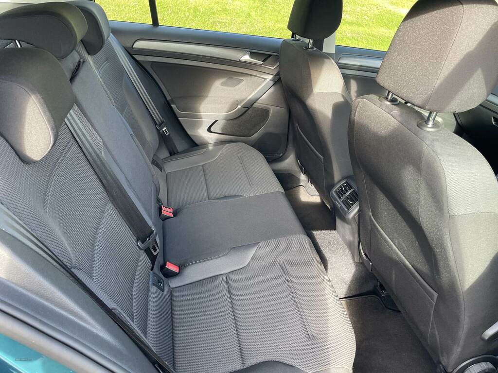 Volkswagen Golf 1.6 Tdi Se Nav Green #6