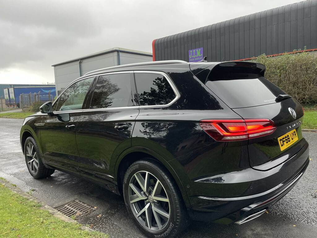 Volkswagen Touareg 3.0 V6 Tdi 4Motion R-line Tip Black #5