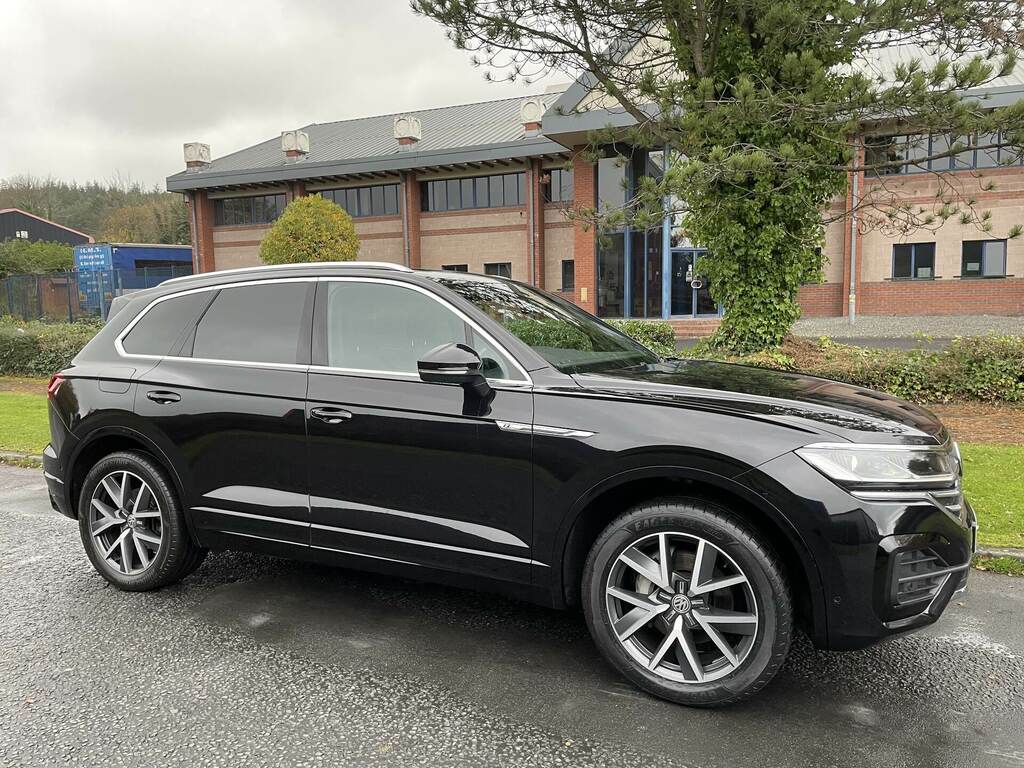 Volkswagen Touareg 3.0 V6 Tdi 4Motion R-line Tip Black #2