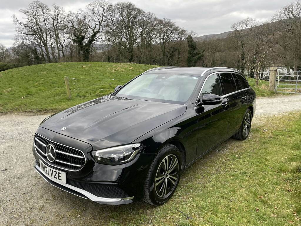 Mercedes-Benz E Class E220d Sport 9G-tronic Black #4