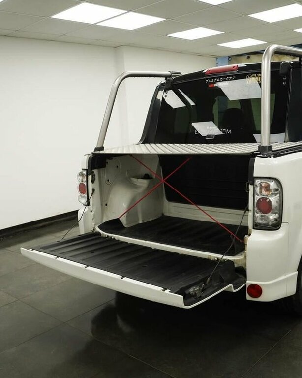 Toyota bB Hatchback Import White #8
