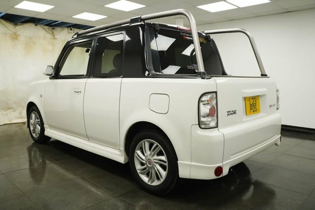 Toyota bB Hatchback Import White #6