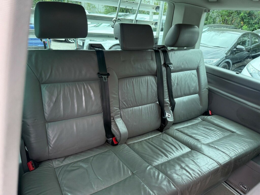Volkswagen Caravelle 2.5 Tdi Se Tiptronic Euro 3 Black #28