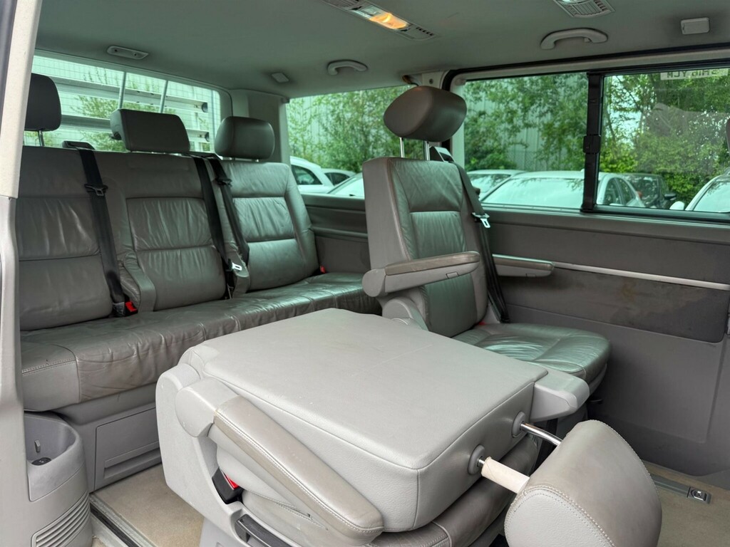 Volkswagen Caravelle 2.5 Tdi Se Tiptronic Euro 3 Black #29