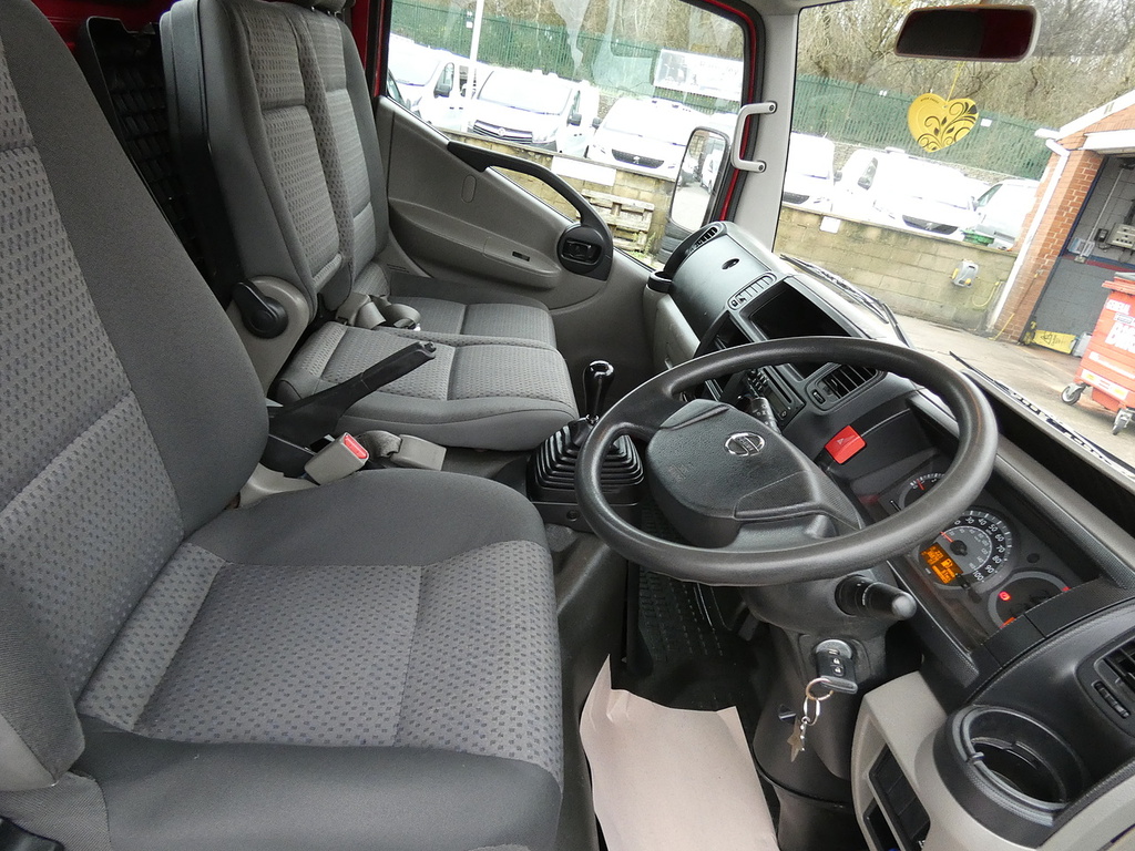 Nissan NT400 34.11 Basic L1 Silver #1