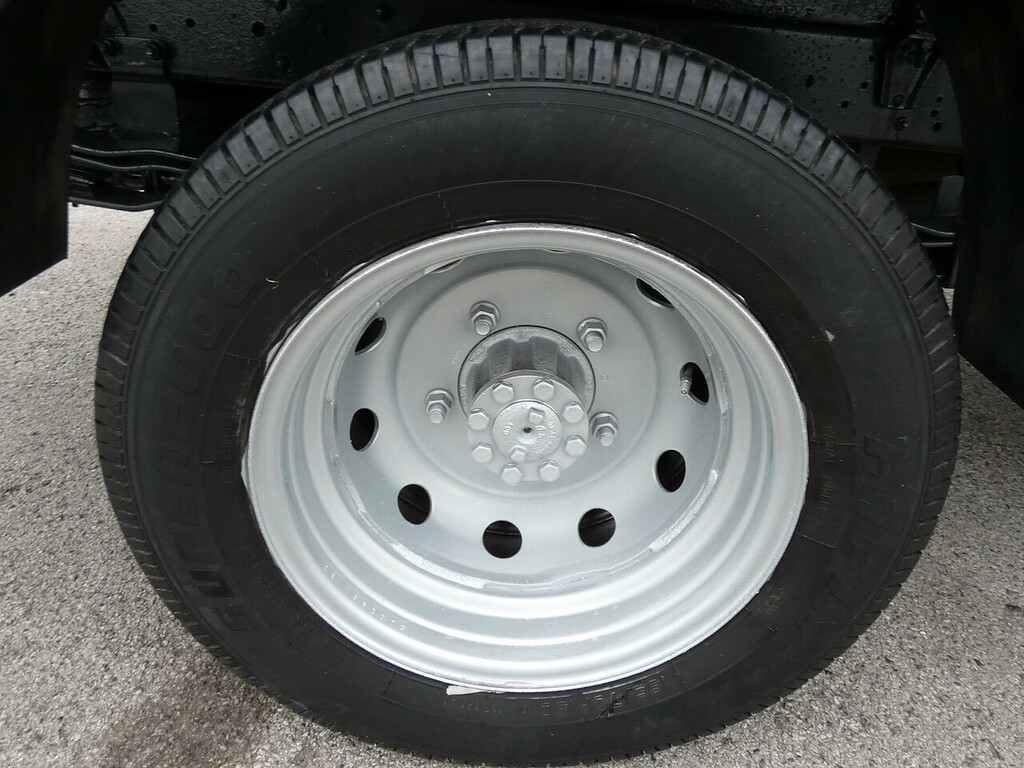 Nissan NT400 34.11 Basic L1 Silver #5