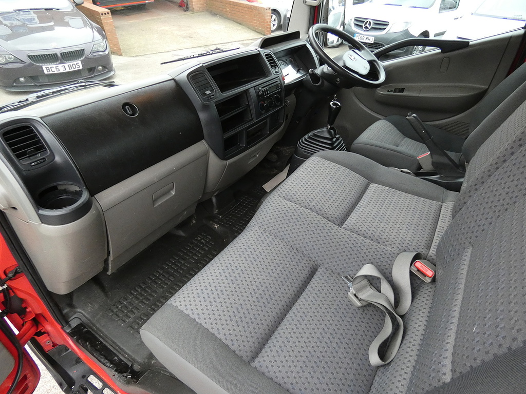 Nissan NT400 34.11 Basic L1 Silver #17