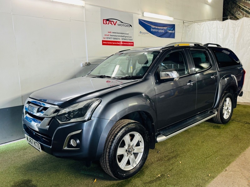 Isuzu Rodeo 1.9 Td Blade Pickup Black #3