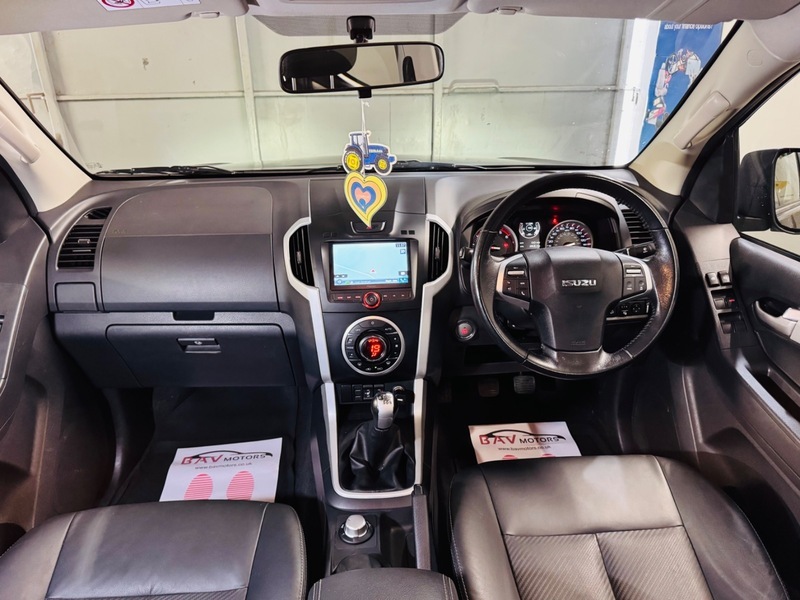 Isuzu Rodeo 1.9 Td Blade Pickup Black #13