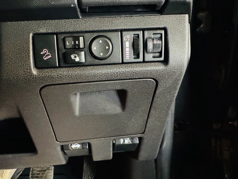 Isuzu Rodeo 1.9 Td Blade Pickup Black #10