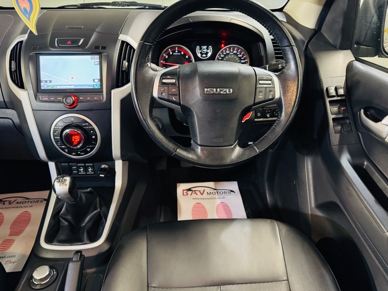 Isuzu Rodeo 1.9 Td Blade Pickup Black #15
