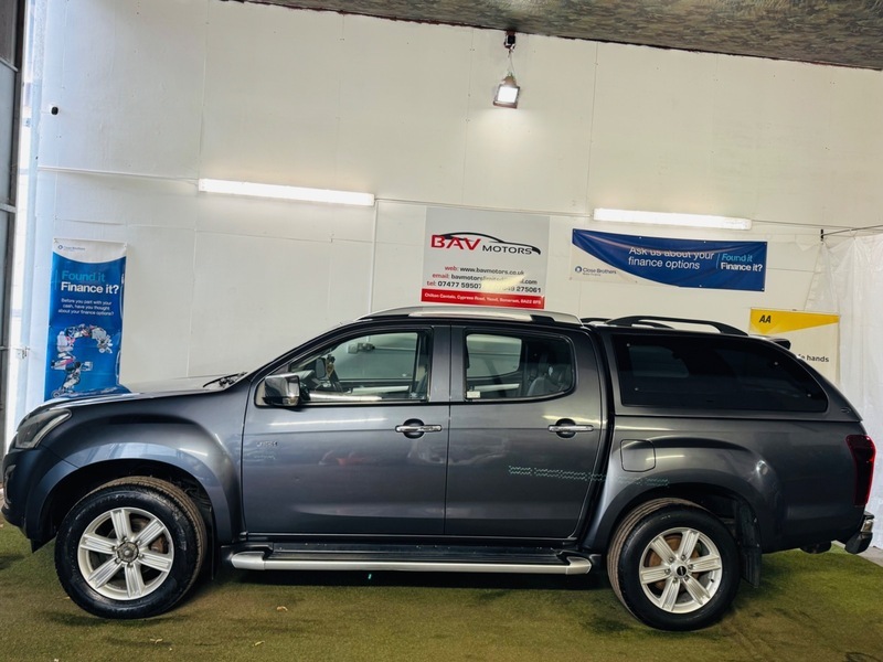 Isuzu Rodeo 1.9 Td Blade Pickup Black #4