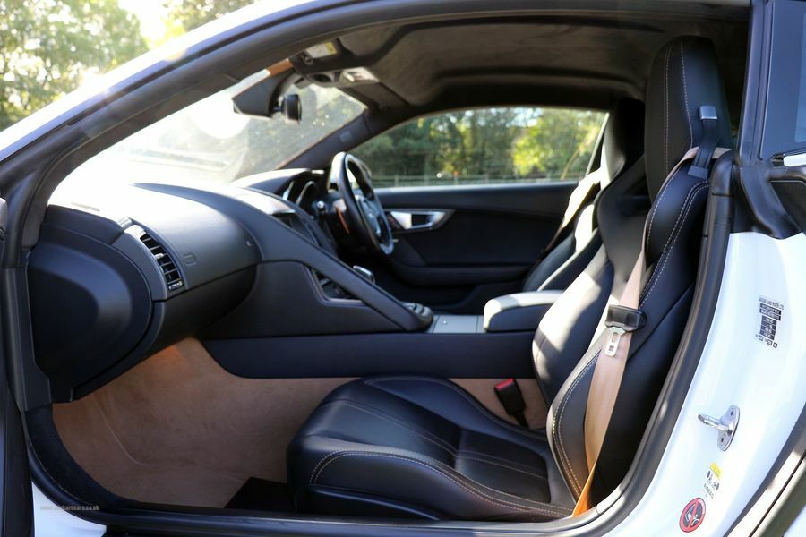 Jaguar F-Type R8 Spyder Quattro V10 White #28