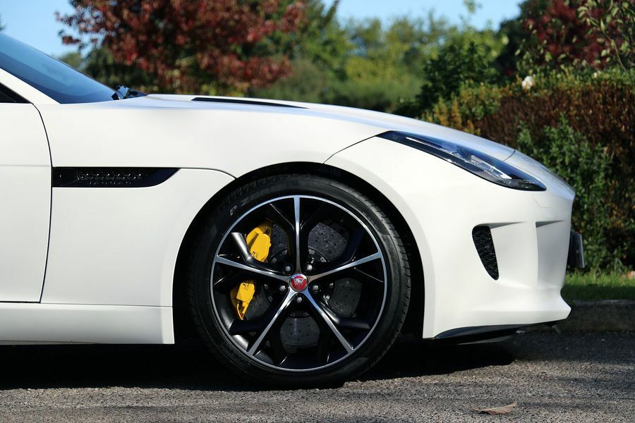 Jaguar F-Type R8 Spyder Quattro V10 White #3