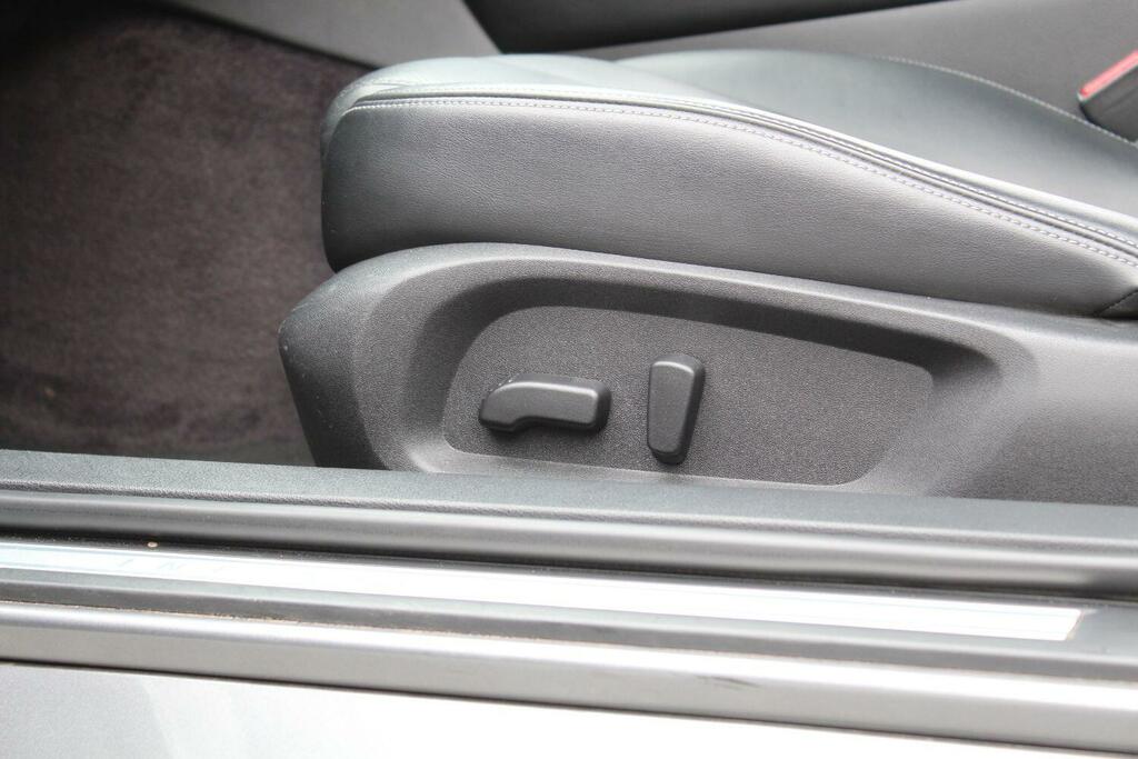 Infiniti Q60 Automatic Grey #21