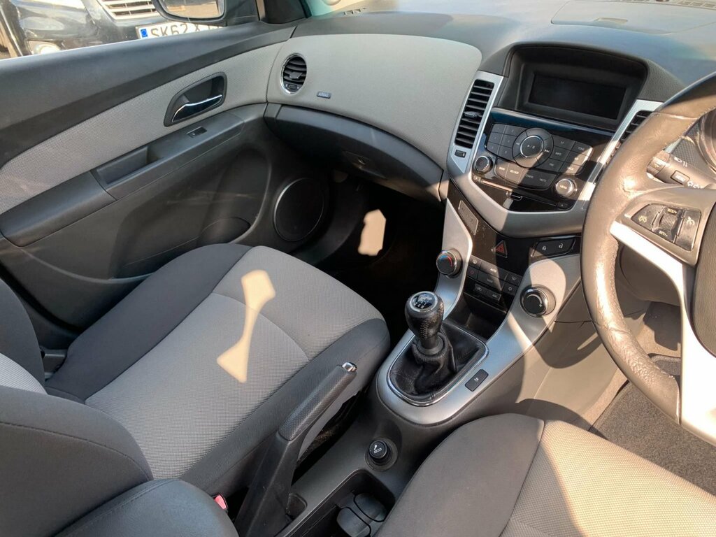 Chevrolet Cruze 1.8 Lt Silver #19