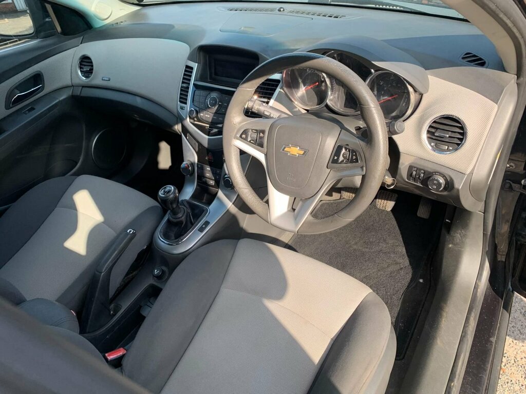 Chevrolet Cruze 1.8 Lt Silver #18