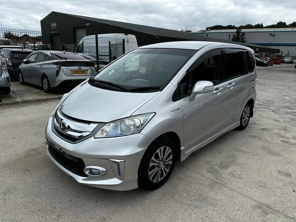 Honda Freed 1.5 Hybrid 7 Seater Silver #3