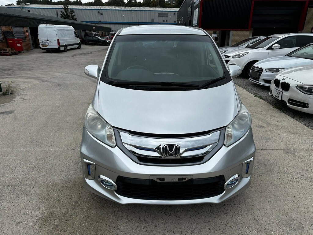 Honda Freed 1.5 Hybrid 7 Seater Silver #2