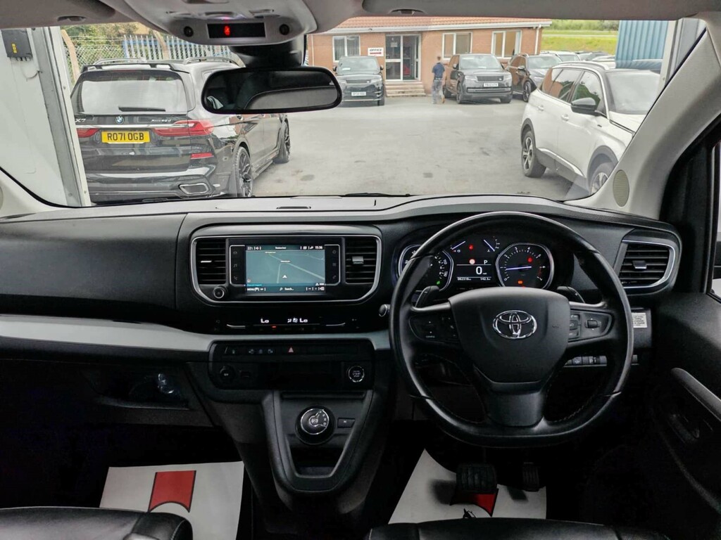 Toyota Verso 1.5D Shuttle Medium Mpv Mwb Euro 6 Ss 9 Se White #24