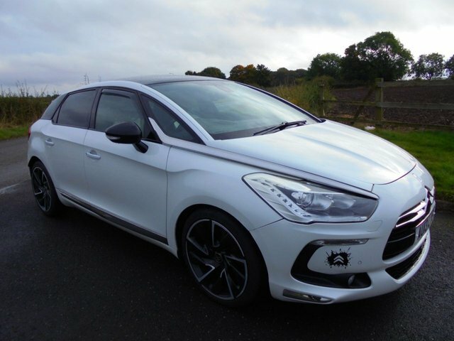 DS DS 5 2.0 5 D White #14