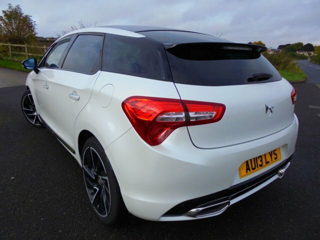 DS DS 5 2.0 5 D White #9