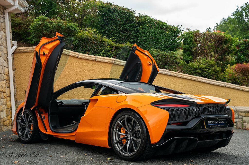 McLaren Artura Black Black #25