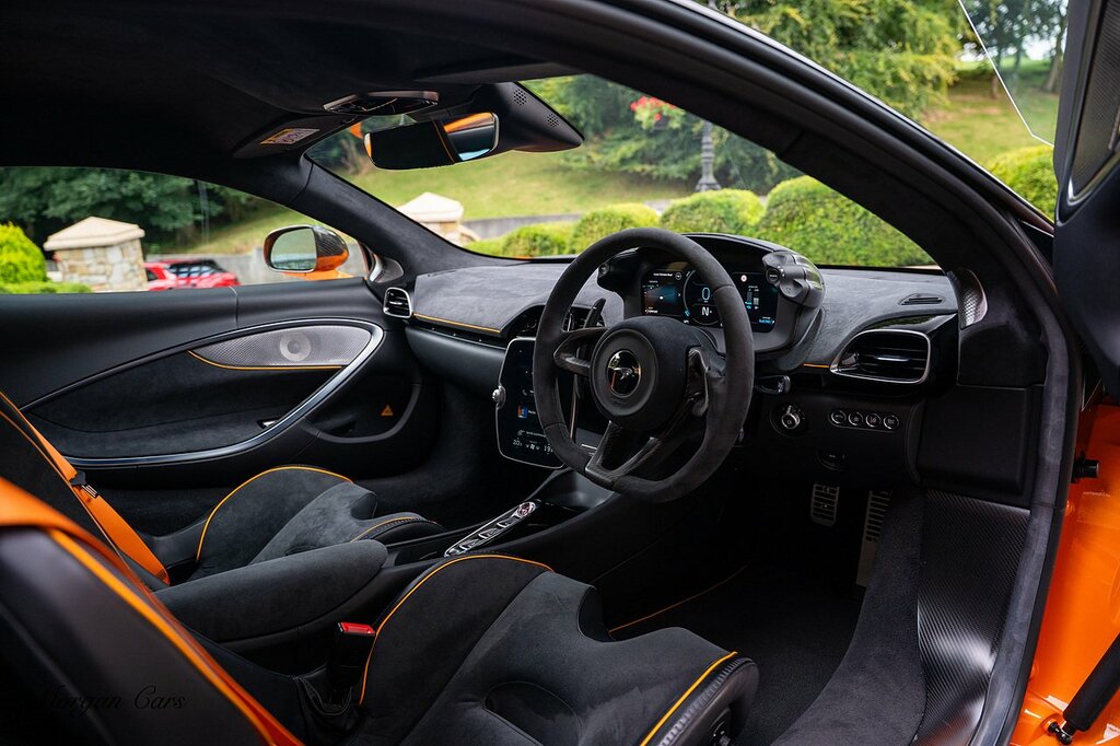 McLaren Artura Black Black #38