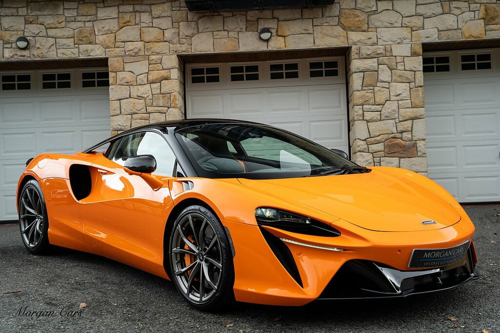 McLaren Artura Black Black #1