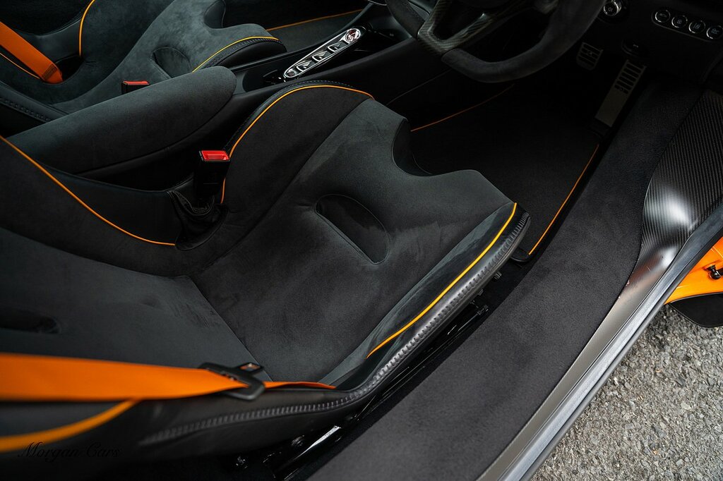 McLaren Artura Black Black #43