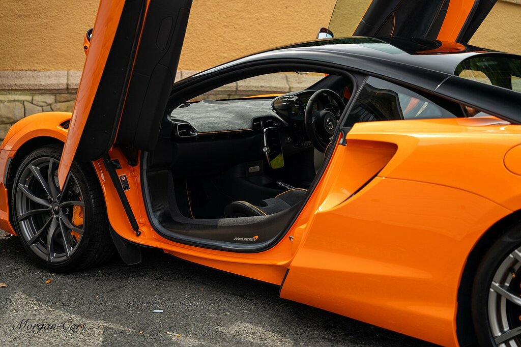 McLaren Artura Black Black #26