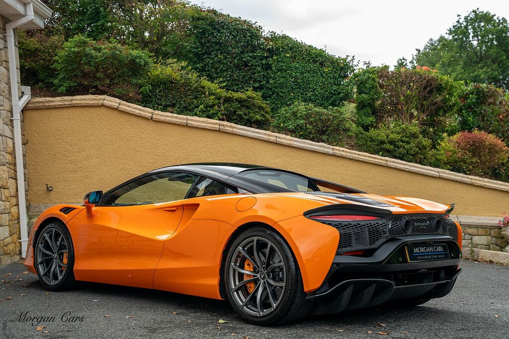McLaren Artura Black Black #24