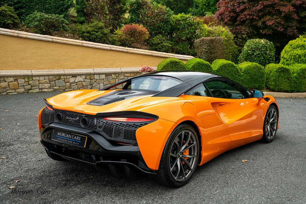 McLaren Artura Black Black #58