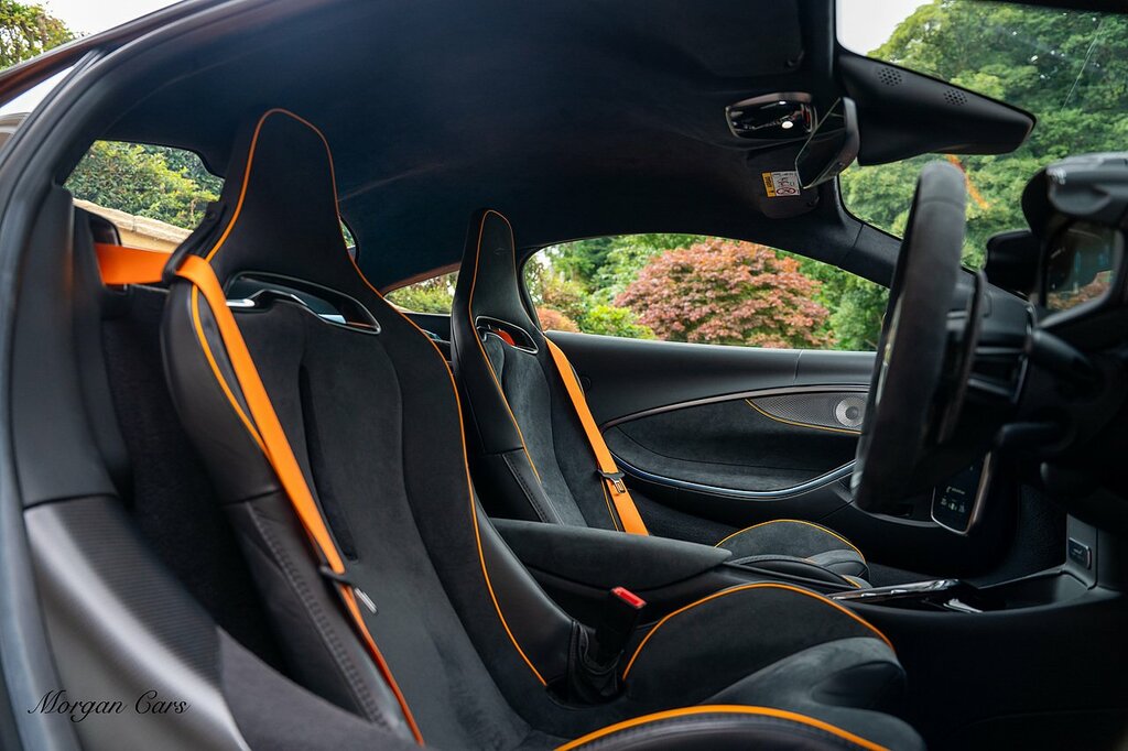 McLaren Artura Black Black #42