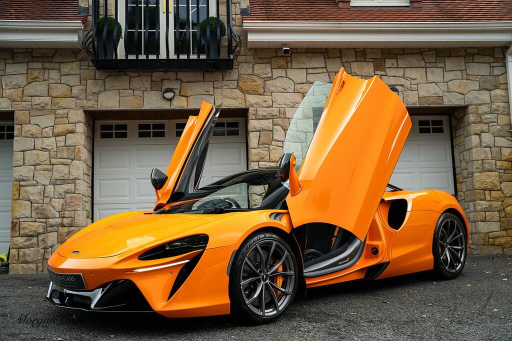 McLaren Artura Black Black #34