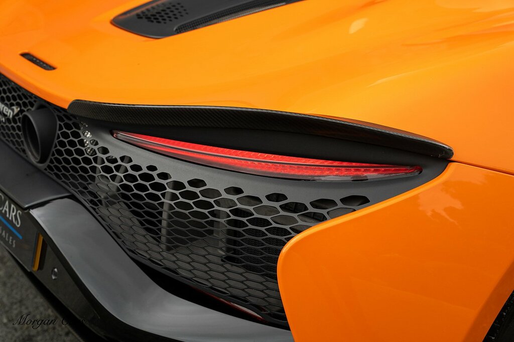 McLaren Artura Black Black #15