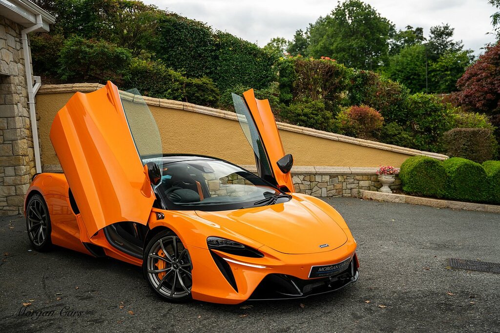 McLaren Artura Black Black #30