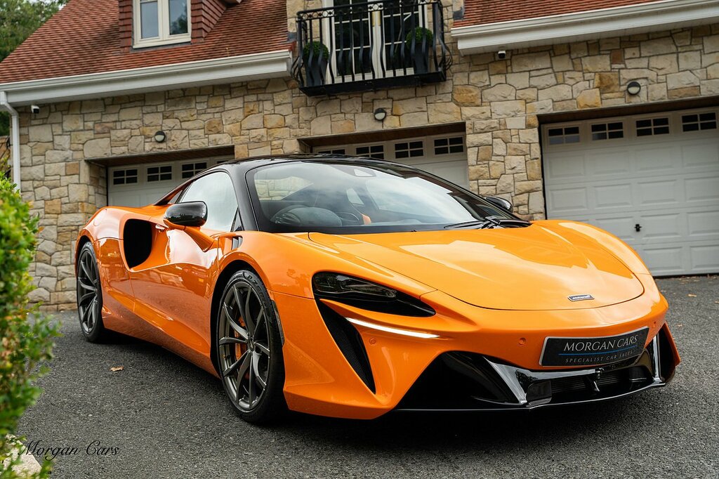 McLaren Artura Black Black #59