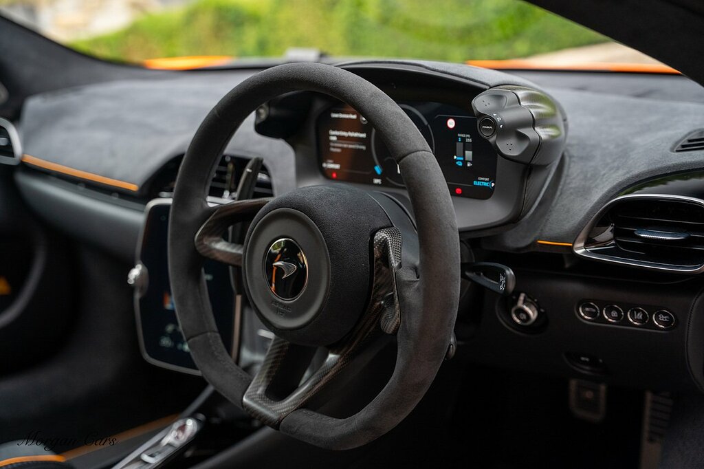 McLaren Artura Black Black #40