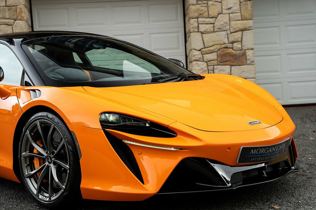 McLaren Artura Black Black #2