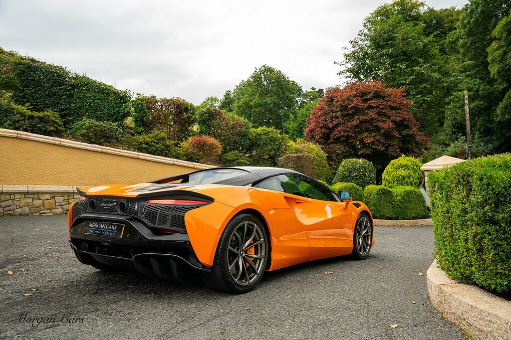 McLaren Artura Black Black #57