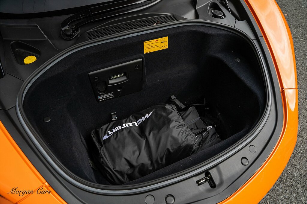 McLaren Artura Black Black #66