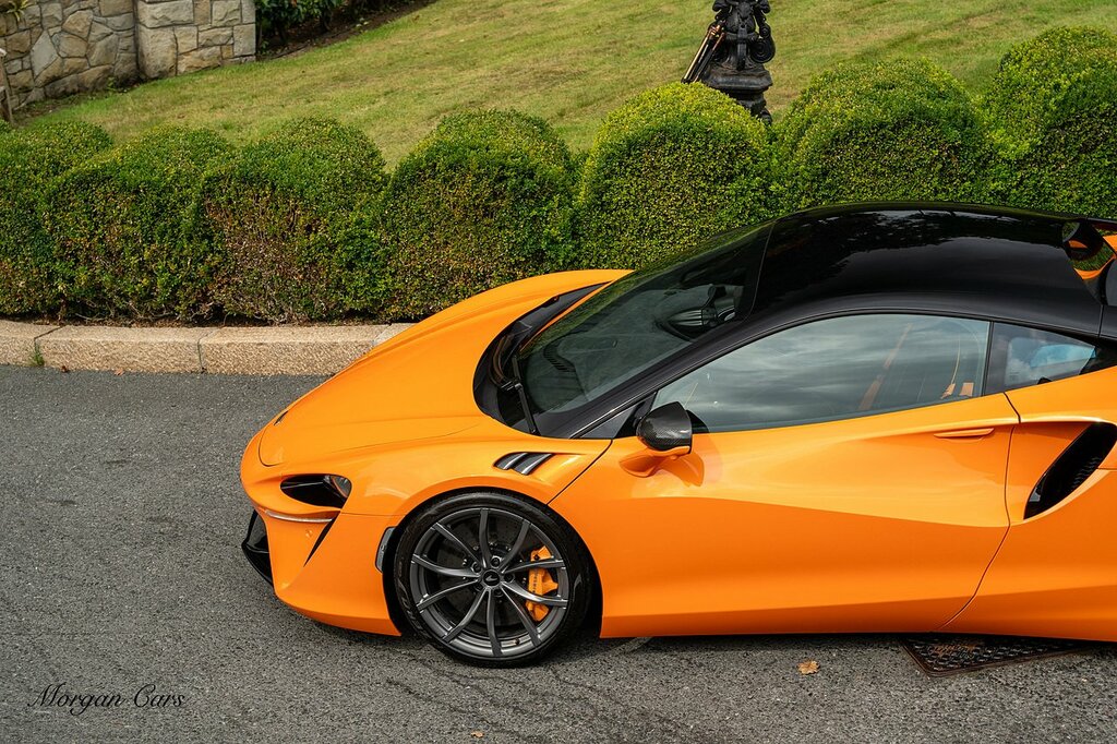 McLaren Artura Black Black #65