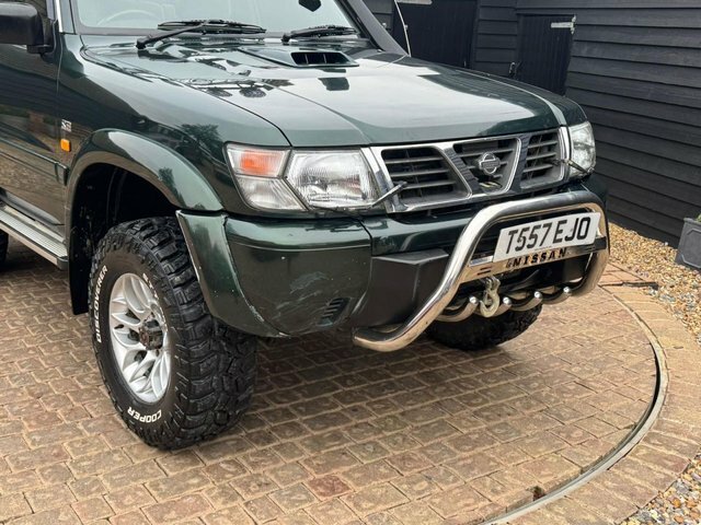 Nissan Patrol Se Green #16