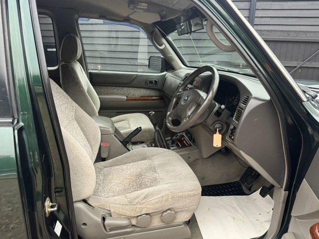 Nissan Patrol Se Green #7