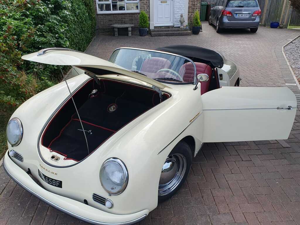 Porsche 356 Speedster Replica #4