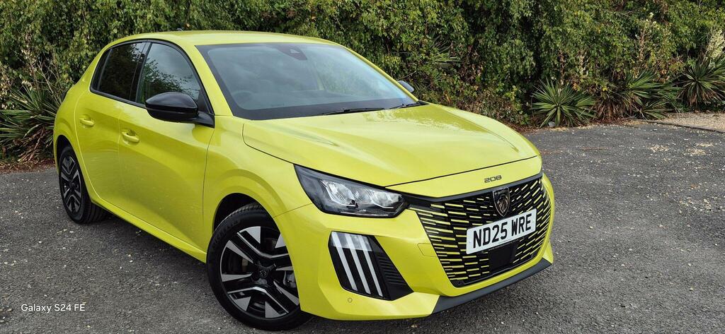 Peugeot 208 1.2 Puretech Allure Euro 6 Ss Yellow