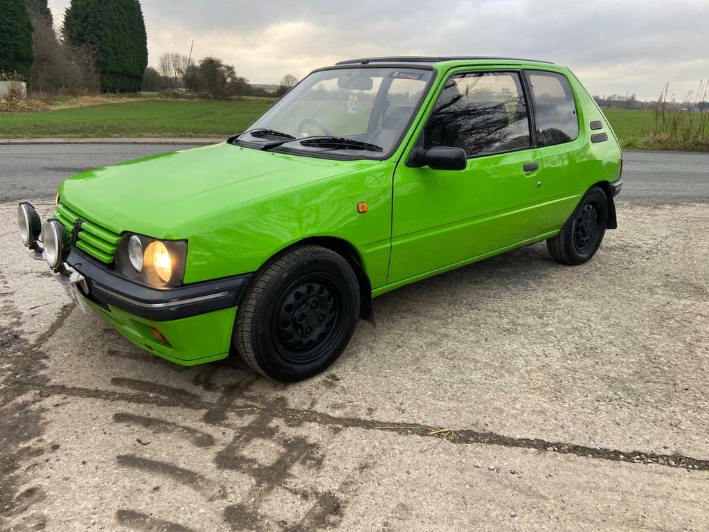 Peugeot 205 Hatchback Green #60